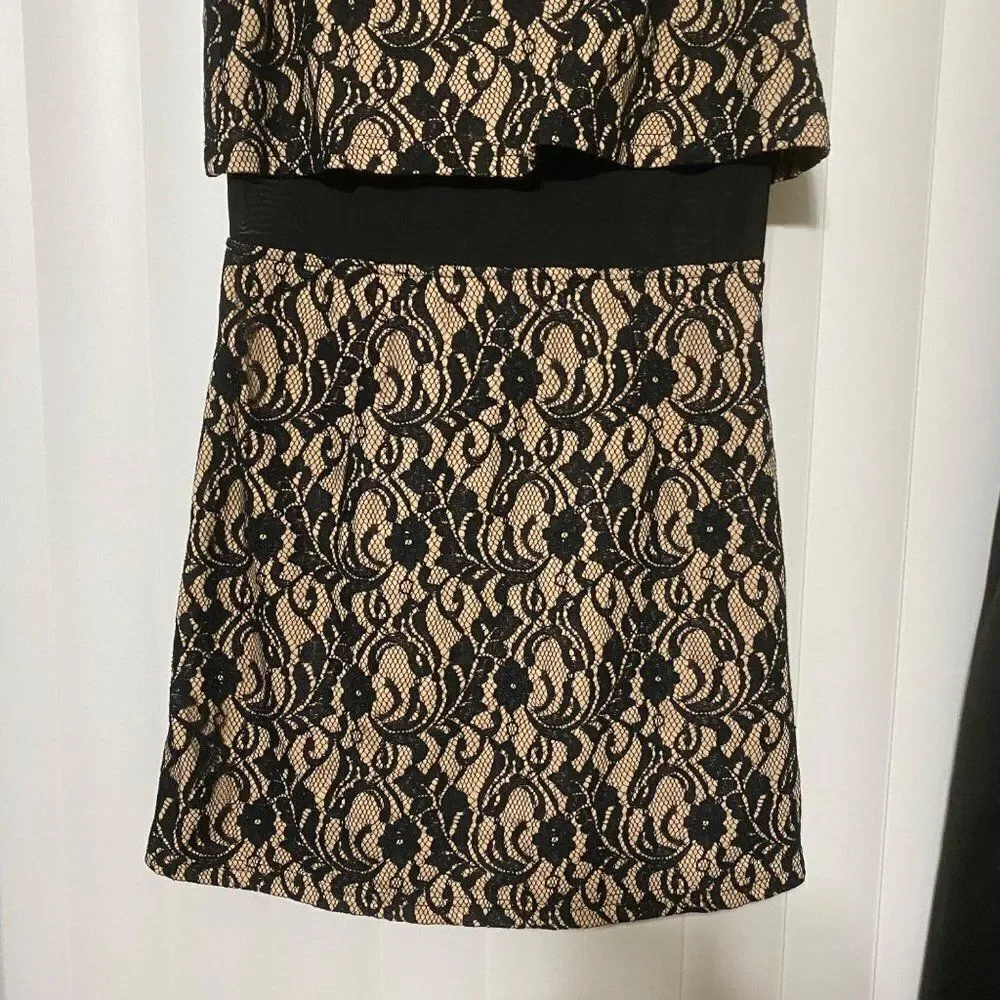 Forever 21 lacs formal dress nude undertone with sheer mid drift , zippered back